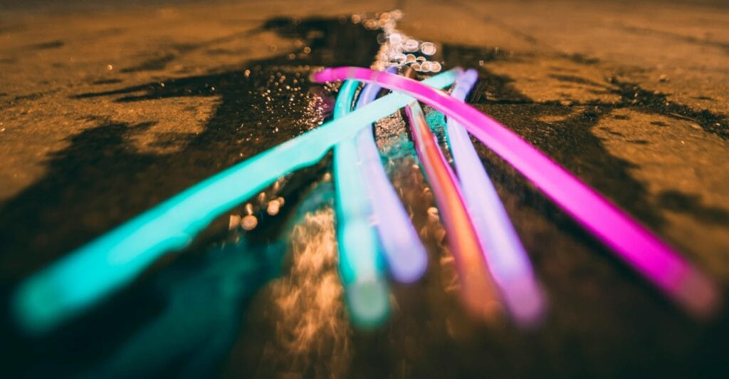pexels-glow sticks
